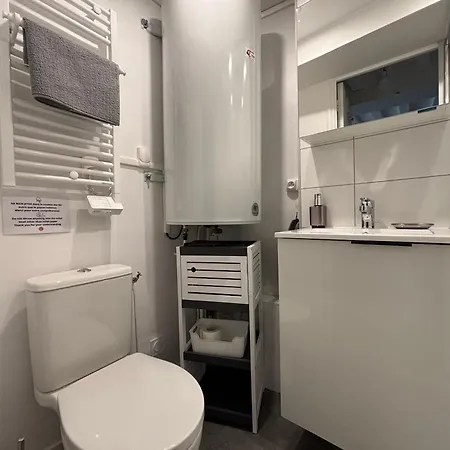 Appartement Les Remparts Spacieux 1 Er Etage Renove Joliment Decore Bien Equipe Plein Centre Proche Plages Du Debarquement Parking Gratuit A Proximite *