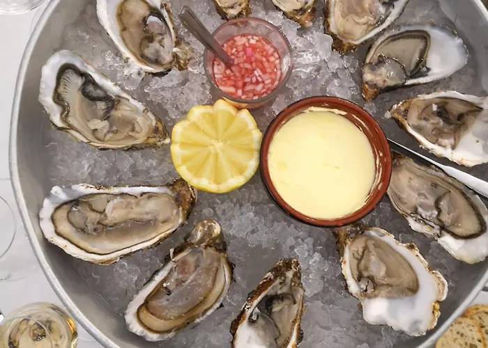 Les Remparts Spacieux 1 Er Etage Renove Joliment Decore Bien Equipe Plein Centre Proche Plages Du Debarquement Parking Gratuit A Proximite 아파트 바이외