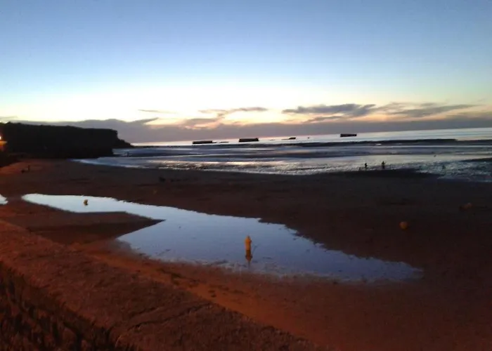 아파트 Les Remparts Spacieux 1 Er Etage Renove Joliment Decore Bien Equipe Plein Centre Proche Plages Du Debarquement Parking Gratuit A Proximite 바이외